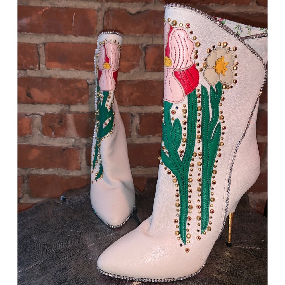 Gucci Fosca Floral-Embroidered Leather Boots